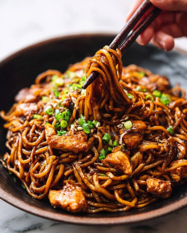 Sticky Garlic Chicken Noodles Recipe